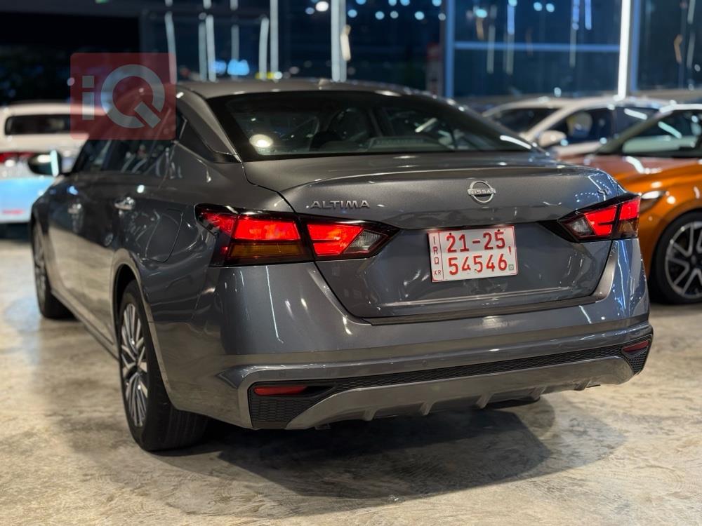 نیسان ئەلتیما